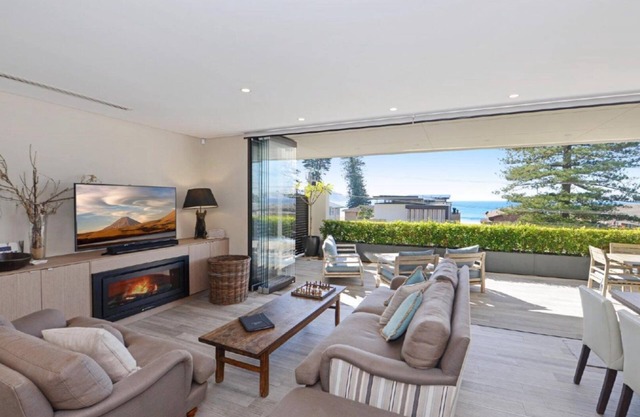 Quarterdeck 1 - Luxury Apartment Suits 2 Families