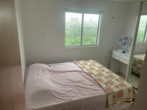 Quarto em condomínio no bairro Fátima