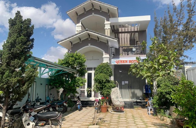 QUEEN HOTEL Khách sạn QUEEN