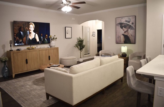 Queen`s Quarters @ SPG Europa in Temple TEXAS