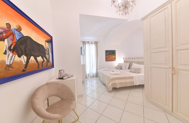 Queen Suite Ischia - Luxury Deluxe Room