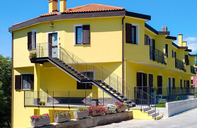 Quercia (SBO100) by Interhome