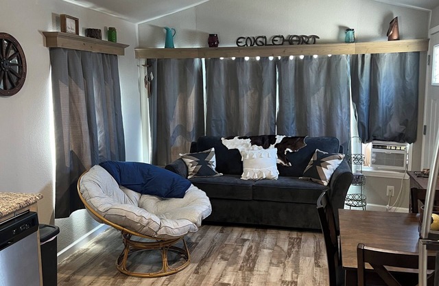 Quiet 1 bedroom Getaway close to Mardon Resort!