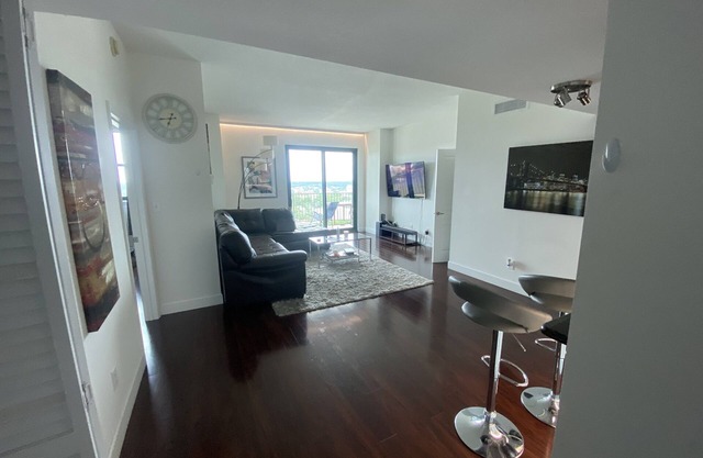 Quiet 2/2 High-rise at the Tallahassee Center