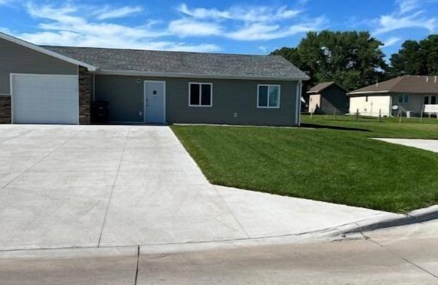 Quiet 3-bedroom Condo on the end of the block.