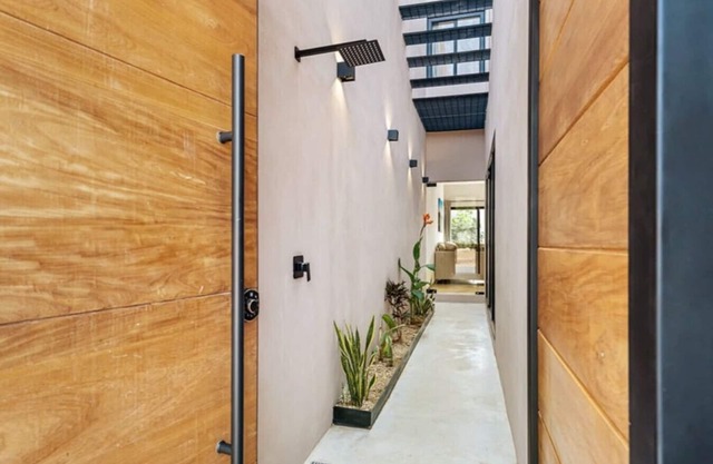 Quiet 3BR Villa in La Punta, Pool1