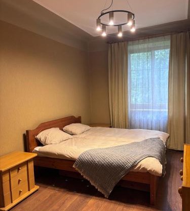 Quiet and Cozy 3BR Apartment Near Center and Airport
