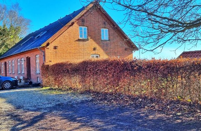 Quiet and cozy apartment close to nature in villa.
