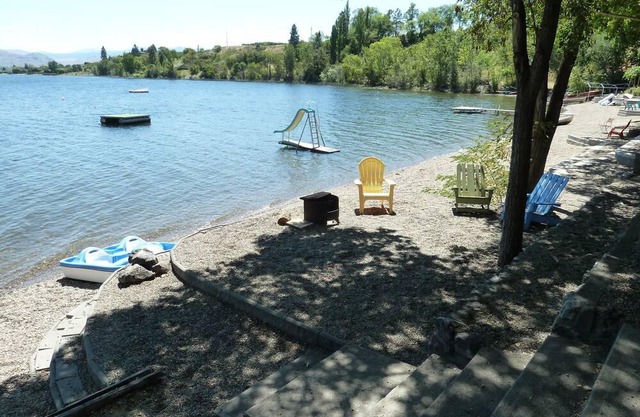 Quiet and secluded resort on the less crowded north part of Osoyoos Lake
