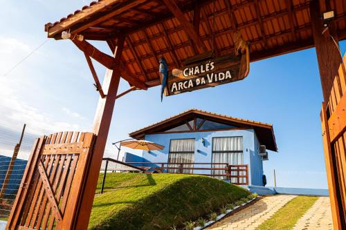 Quiet chalet with a fire pit surrounded by nature
