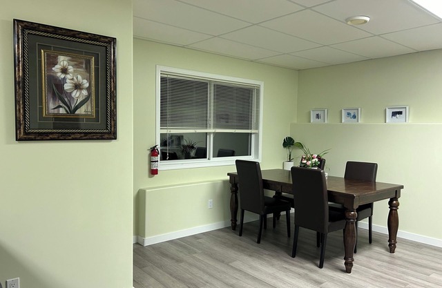 Quiet & cozy private suites 2 bedroom/3beds/1 bathroom separated entrance
