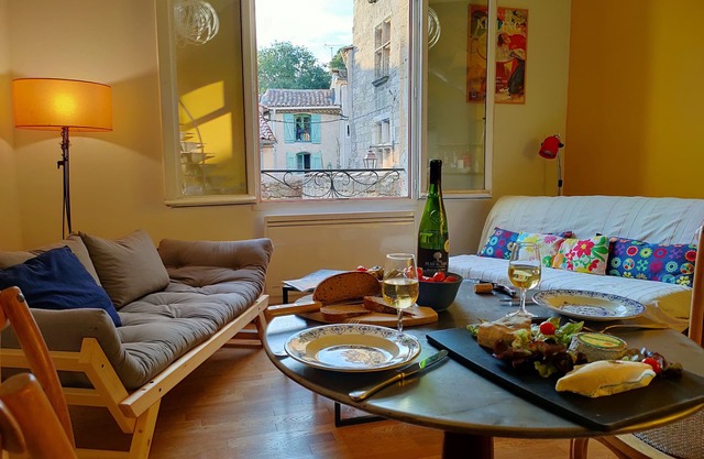 Quiet Duplex historical Center Pezenas