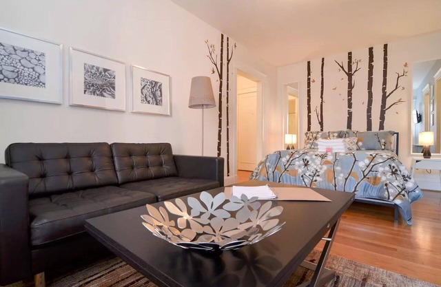 Quiet Flat. Vibrant Neighborhood! Walk to Pike Place, great restaurants & more.