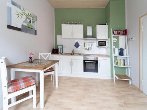 Quiet Garden Apartment