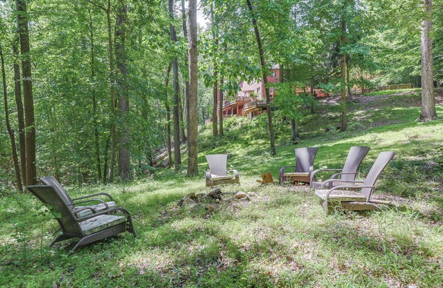 Quiet Getaway w/Deck: 18 Mi to Downtown Baltimore