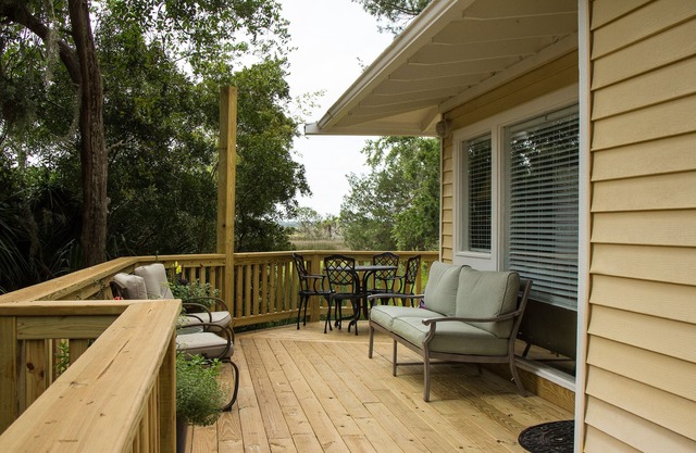 Quiet, Great View of the Marsh, Free Wi-Fi!