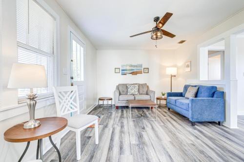 Quiet Grove Hill Cottage with Wraparound Deck!