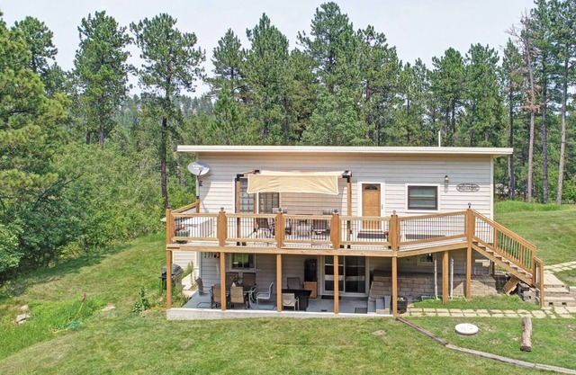 Quiet home in the trees.