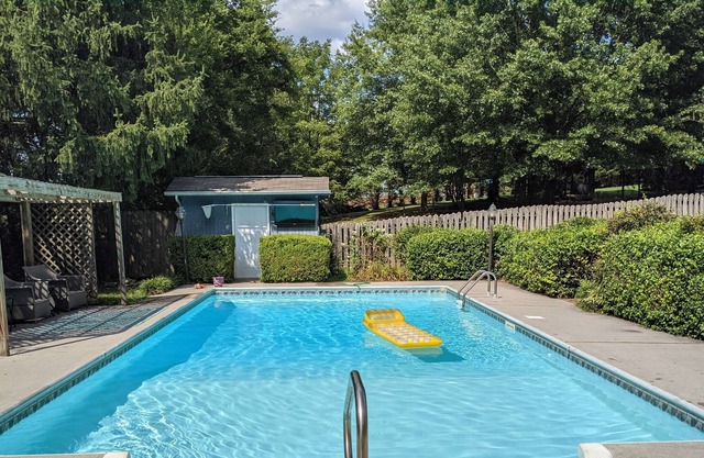 Quiet Home near Amenities