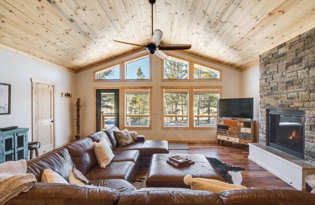 Quiet Mtn Cabin w/Deck < 5 Mi to Fairplay Beach!