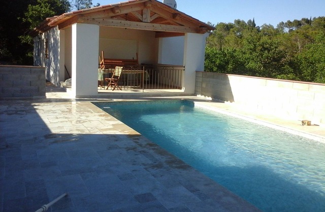 Quiet new house, 6 persons with swimming pool