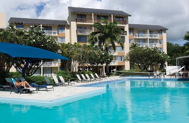 Quiet & Peaceful Stay! 2 Relaxing Room w/ Fantastic View, Outdoor Pool