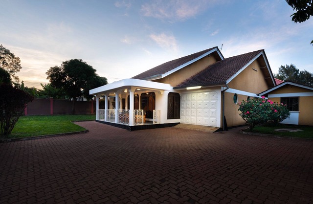 Quiet spacious 4 bedroom Home