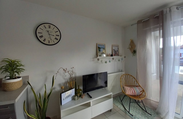 Quiet T2 with beautiful terrace in St Pée sur Nivelle