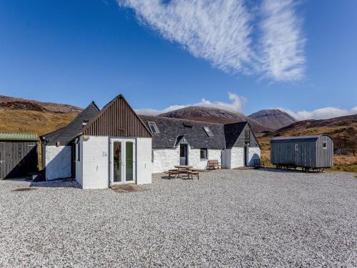 Quinag Studio Apartment - Uk49098
