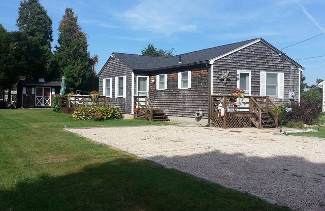 Quintessential Cottage in Matunuck