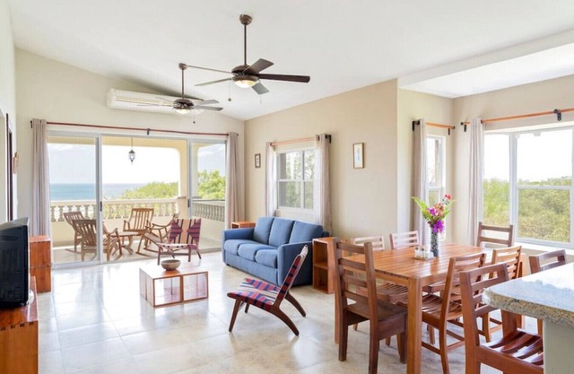 Río Dulce V-16: Oceanview Penthouse