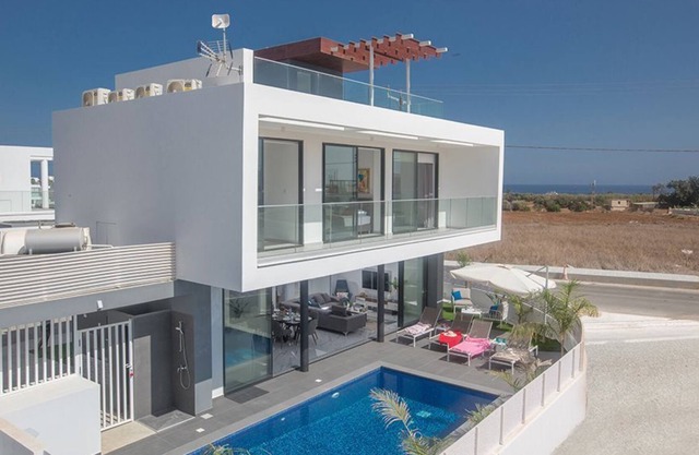 R 1378 VILLA ROYAL 3
