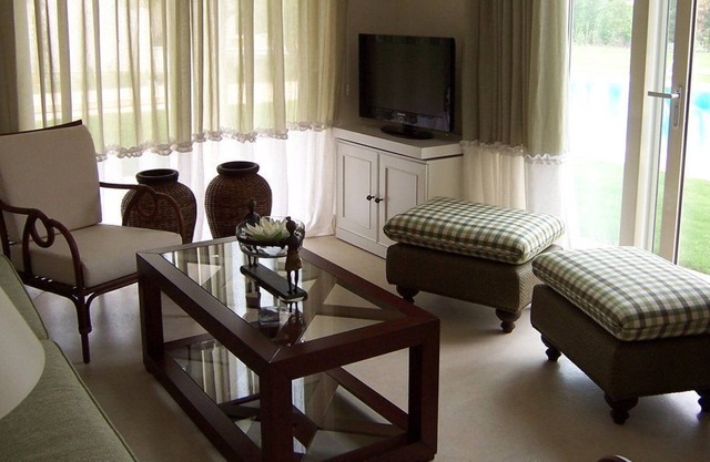 R 542 Emerald Villa with Pool and Sea View BBQ