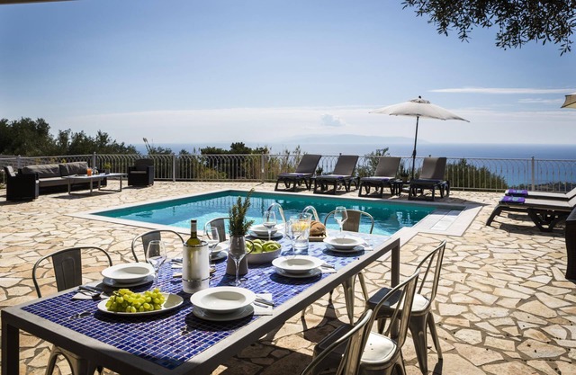 Rabia - Three Bedroom Villa, Sleeps 6