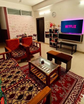 Raga Homestay- Purple Retreat- 2BHK Apartment