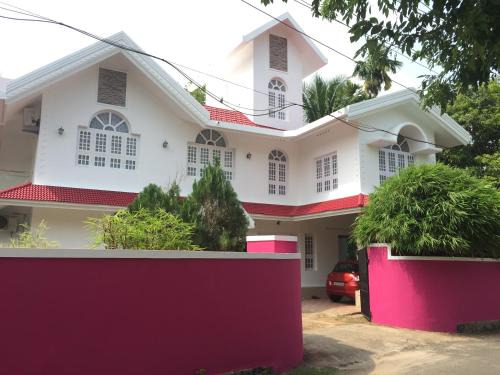 Rajivs Residence - Fully Furnished Apartments