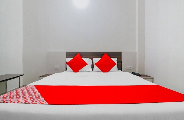 Rajlakshmi Guest House - AC Room with attached bathroom, Free Wifi