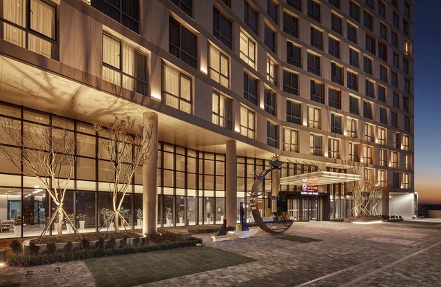 Ramada Encore by Wyndham Gimpo Han River Hotel