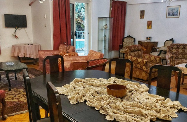 Rania apartment is located in the Hart of Heliopolis.