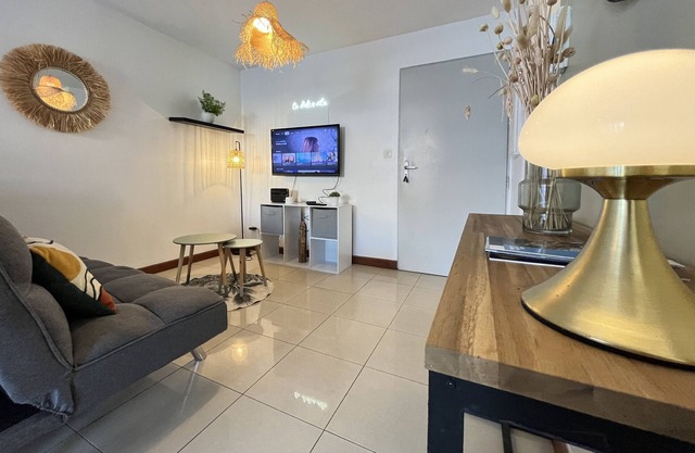 Raphael, T2 apartment with terrace and landscaped garden