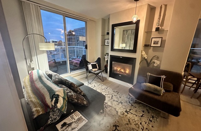 Rare Entire Penthouse Floor w/3 Separate Suites w/Jacuzzi | Views | Decks