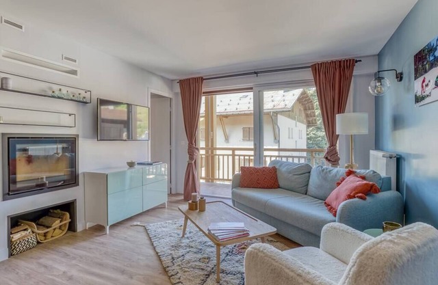 Rare. Megève pedestrian apartment, with parking!