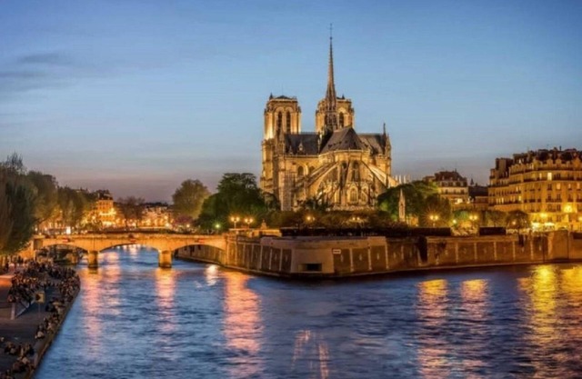 RARE!Paris 4th CITE ISLAND Notre Dame-SUPERB VIEWS