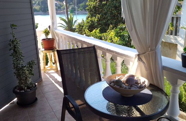 Ravart Double room with balcony and sea view balcony and summer kitchen
