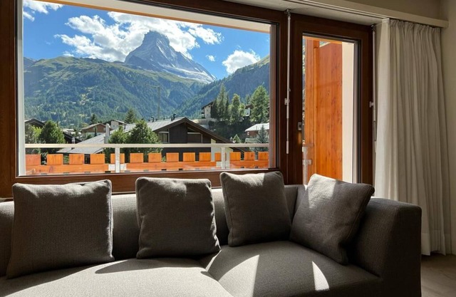 Recently refurbished modern apartment with unhindered views of the Matterhorn.