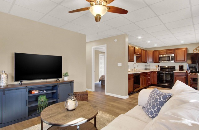 Recently remodeled 2 Bedroom apartment in Hanover-Close to Gettysburg and York