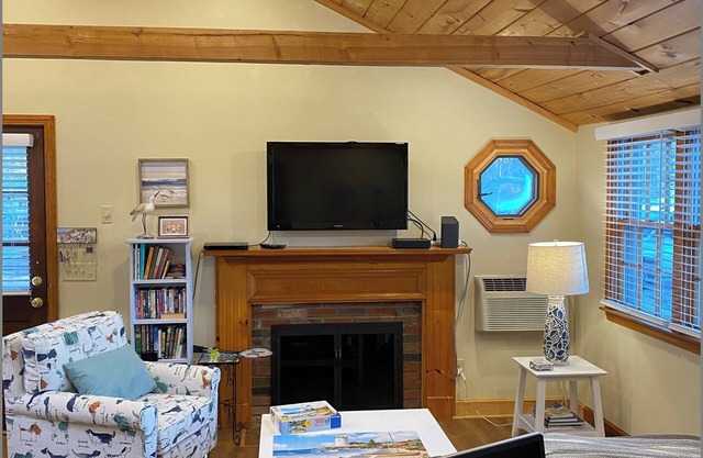 Recently Remodeled "Pet Friendly" Property In Dennis