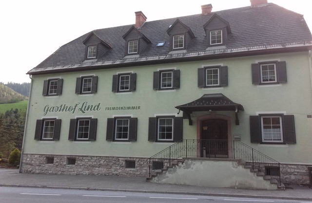 Red Bull Ring, Lipizzaner, golf course, thermal baths, glass art, bikers, hikers, cyclists