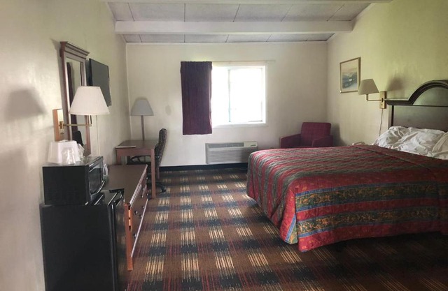 Red Carpet Inn Syracuse Airport