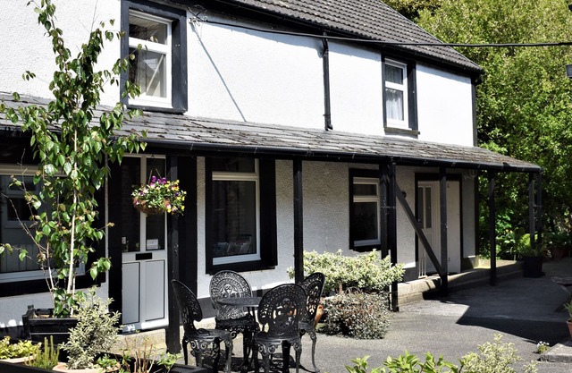 RED KITE, pet friendly, character holiday cottage in Blaenwaun